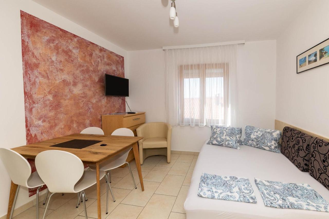 Apartmani Dea Crikvenica Eksteriør bilde