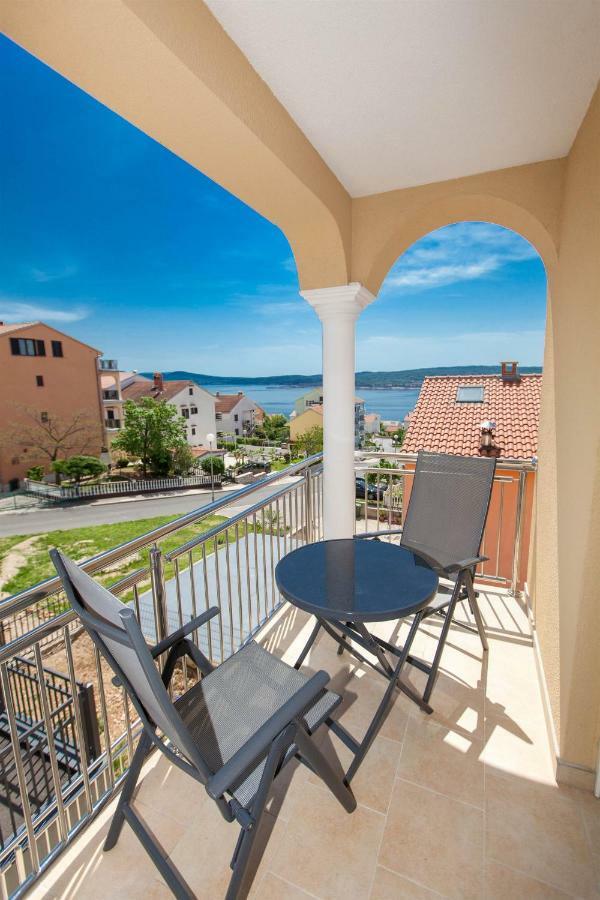 Apartmani Dea Crikvenica Eksteriør bilde