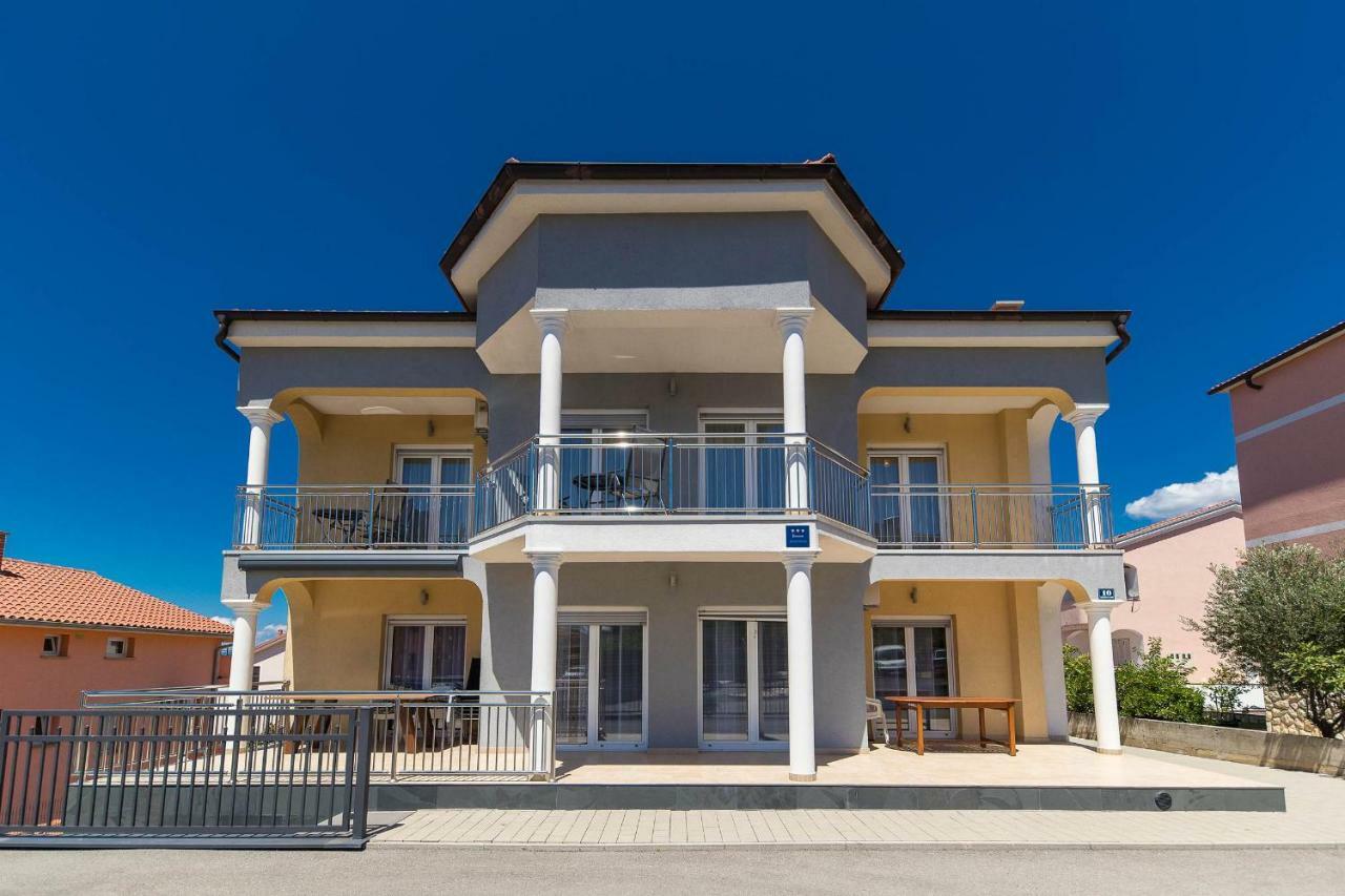 Apartmani Dea Crikvenica Eksteriør bilde