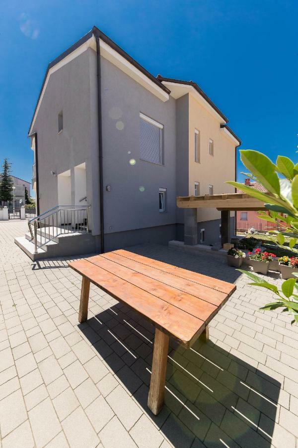 Apartmani Dea Crikvenica Eksteriør bilde